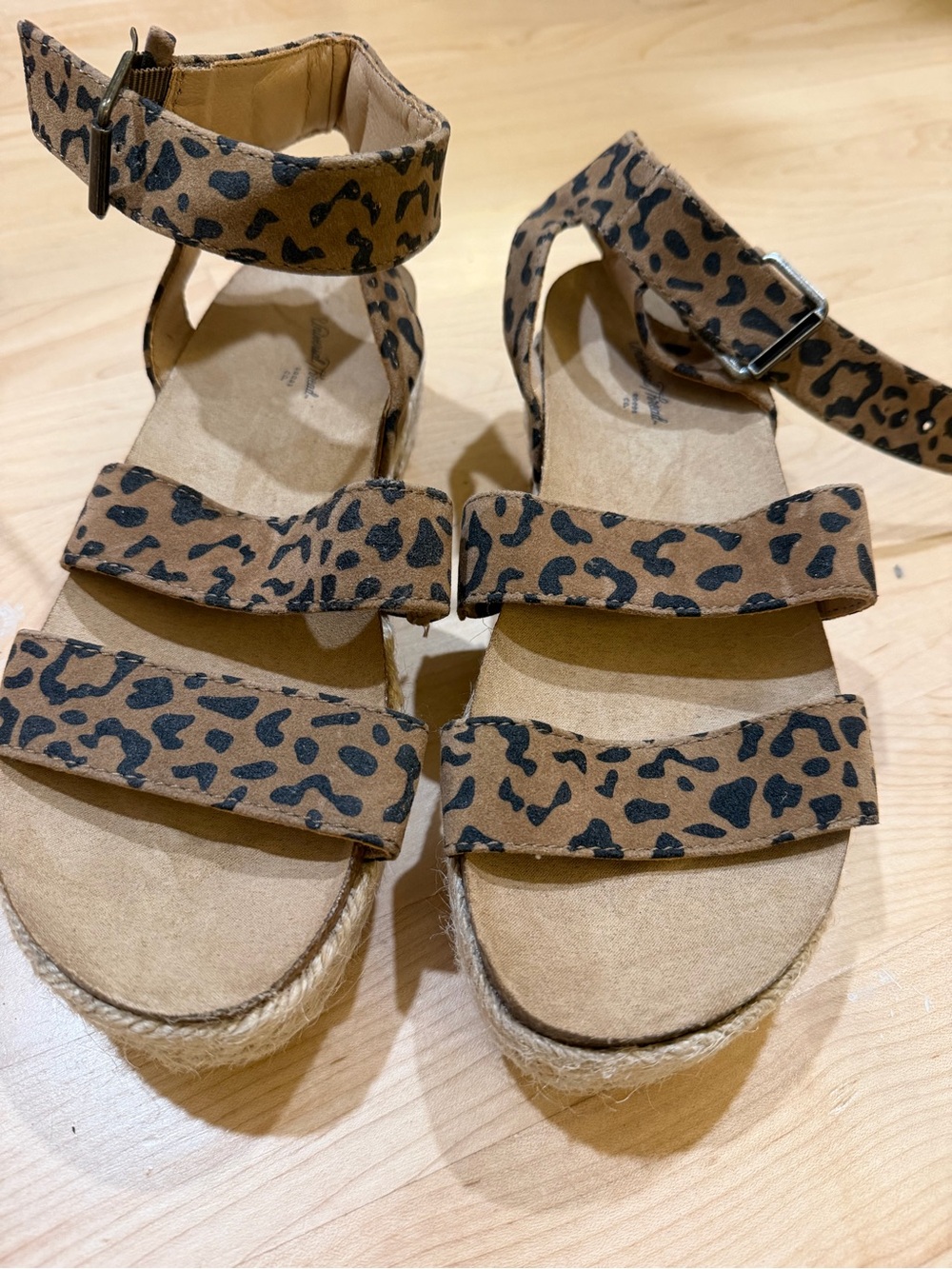 Universal Thread Leopard Print Ankle-Strap Platform Sandals - Tan & Black